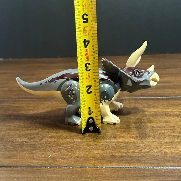 LEGO Triceratops, Jurassic World Dominion Dinosaur, Dark Red - Picture 7 of 7